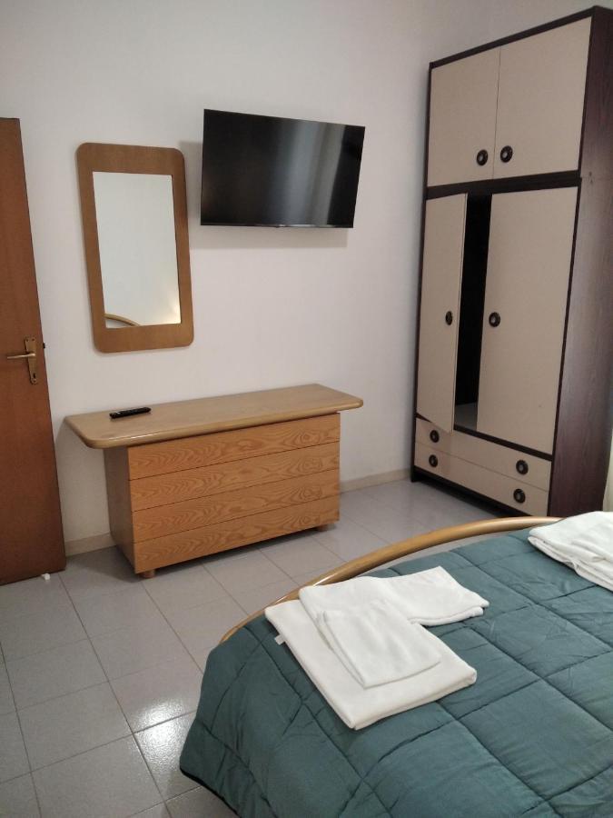 2 Bedrooms Appartement At Pescara 300 M Away From The Beach With Balcony And Wifi Dış mekan fotoğraf